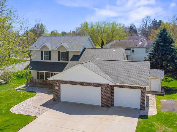 955 Park Dr, Belle Plaine, MN 56011