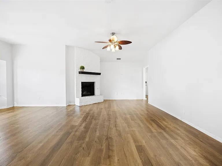 2209 Stirrup Dr — Photo 7