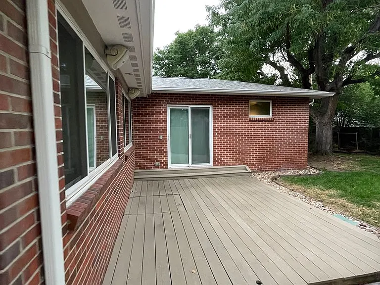 249 Newport St — Photo 29