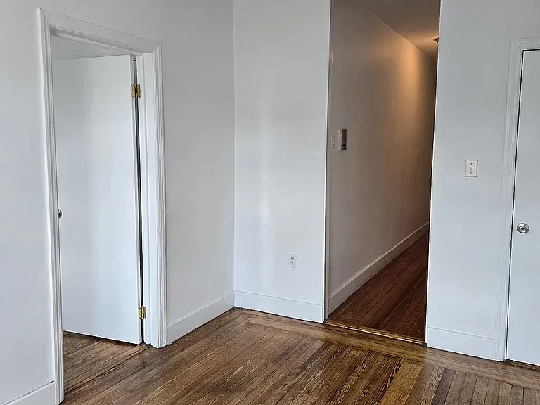 33 Bank St #27 — Photo 9