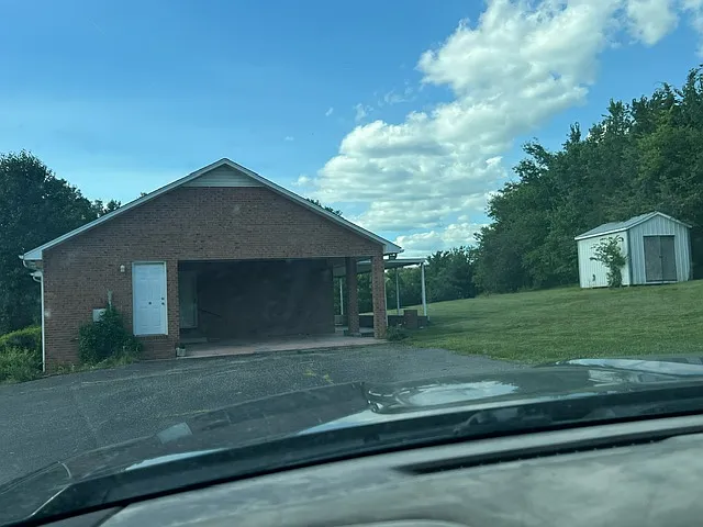1513 John Bragg Hwy — Photo 2