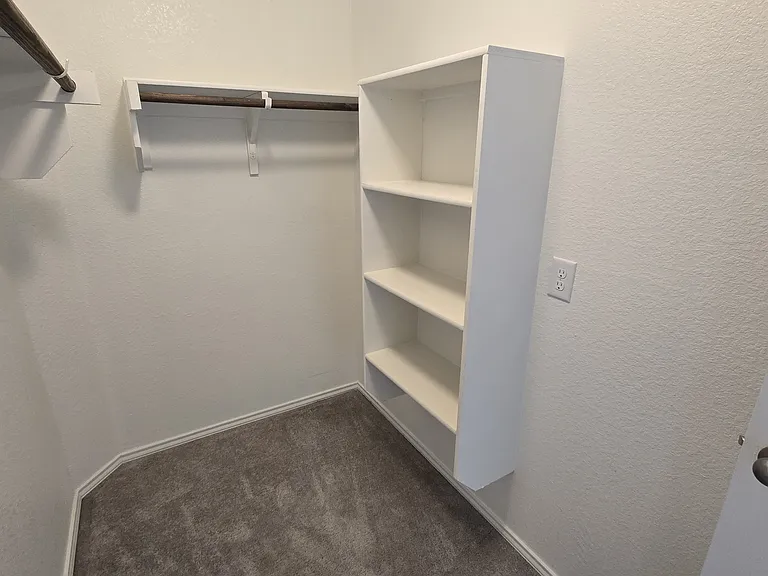 1121 Waggoner Dr — Photo 25