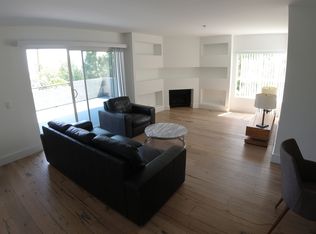 939 2/4 Palm Ave #401, West Hollywood, CA 90069