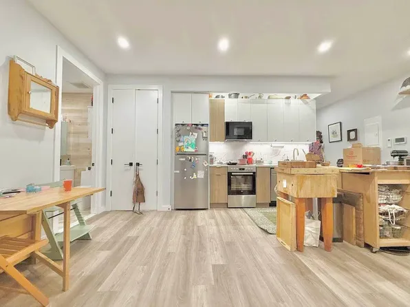 2913 Snyder Avenue image 2 of 14