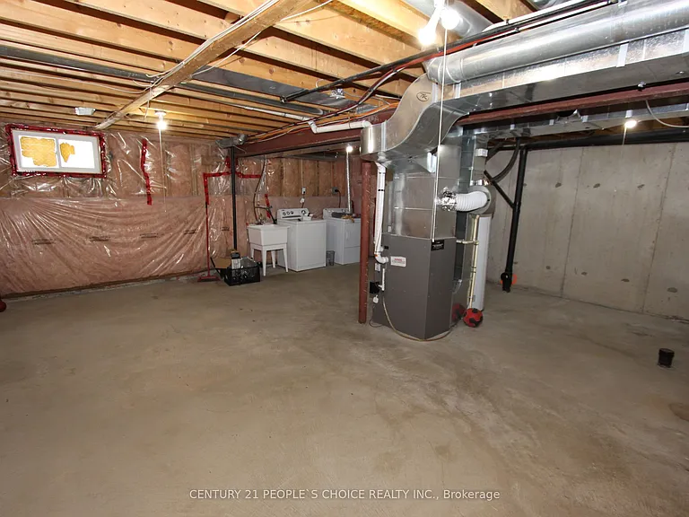 14 Thornbush Blvd — Photo 31