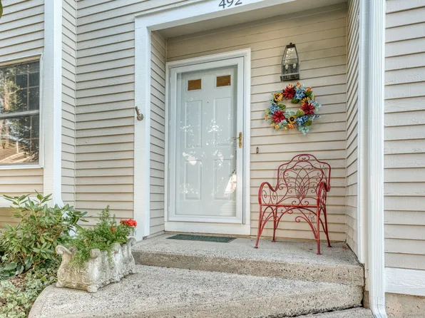 492 Carriage Drive #492, Southington, CT 06489