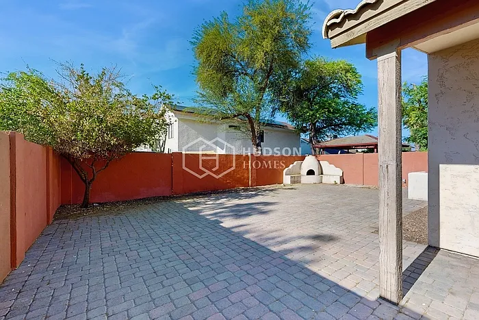 3259 E Kerry Ln — Photo 24