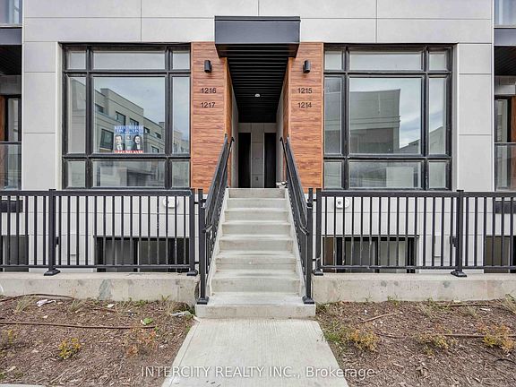 4th image of 8 David Eyer Rd #1215