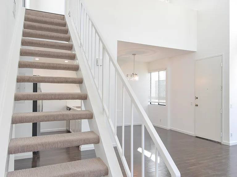 1727 Glendon Ave #208 — Photo 14
