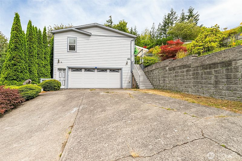 4th image of 4949 Samish Way #6