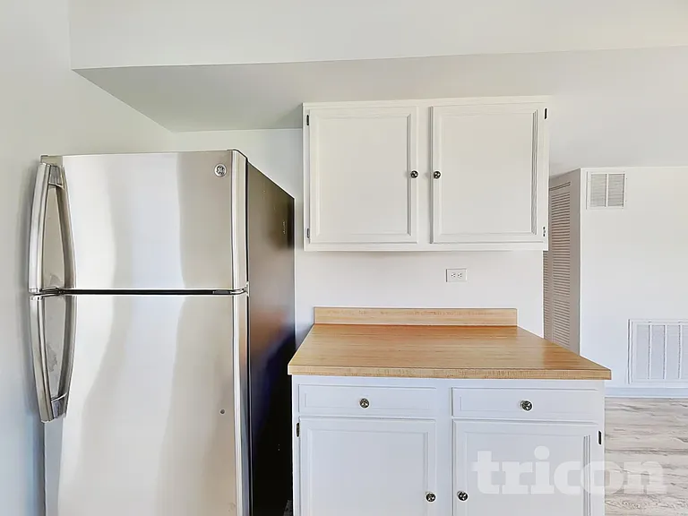 1419 Farrington Ln — Photo 7