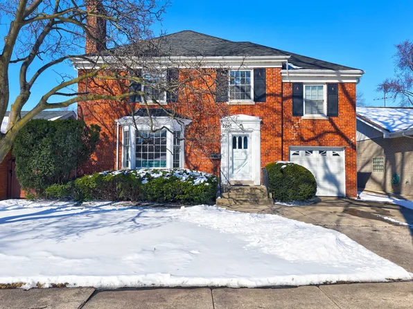 2210 Woodland Ave, Park Ridge, IL 60068