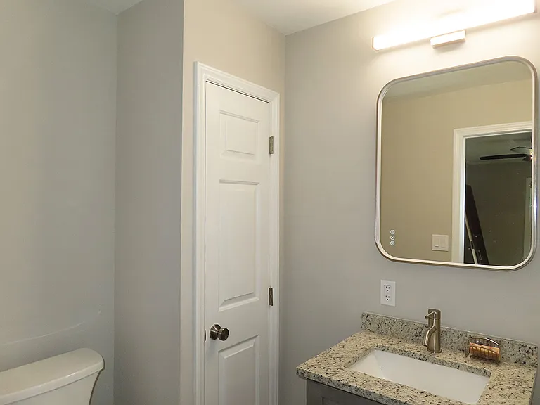 1215 Kent St — Photo 9