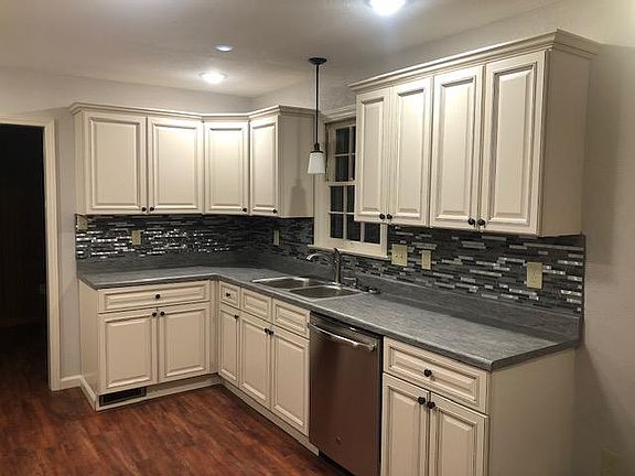 Completely remodeled kitchen with new appliances