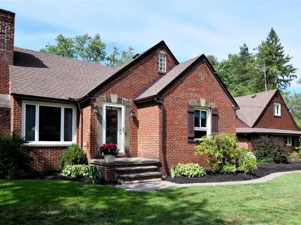 30235 Woodall Dr, Solon, OH 44139