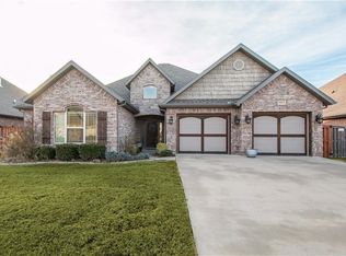 1611 NE Rock St, Bentonville, AR 72712