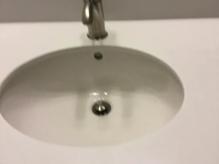 undermount sinks for easier cleaning