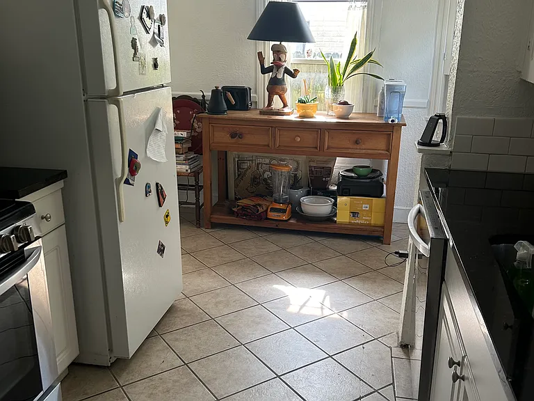 5605 Goodwin Ave — Photo 2