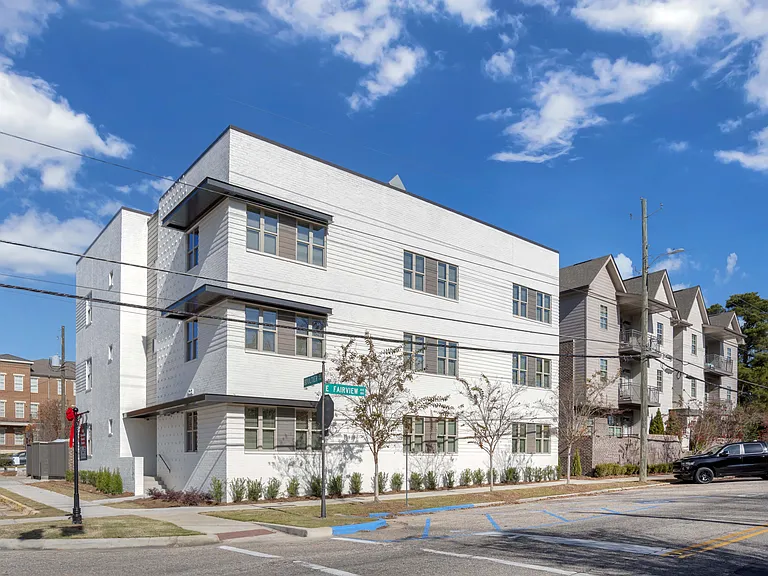 Midtown Row Apartments — Photo 29