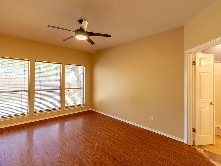 8209 Forest Heights Ln — Photo 26