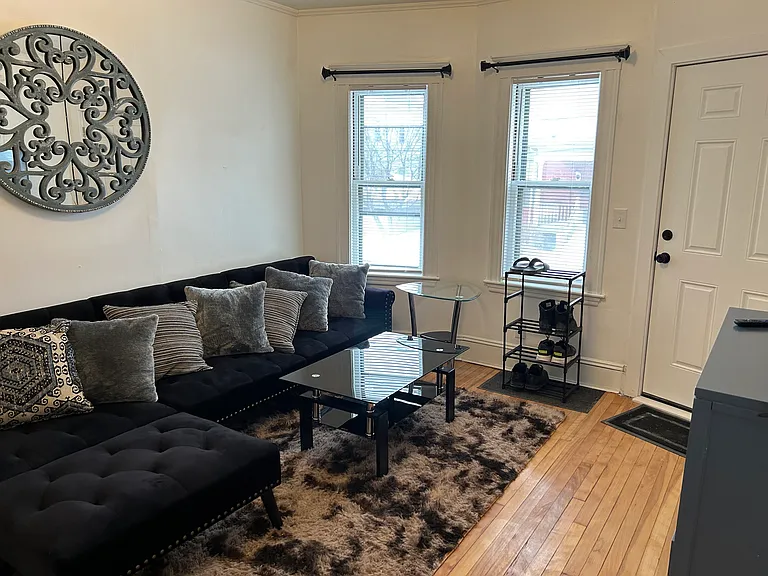 41 Central St — Photo 2