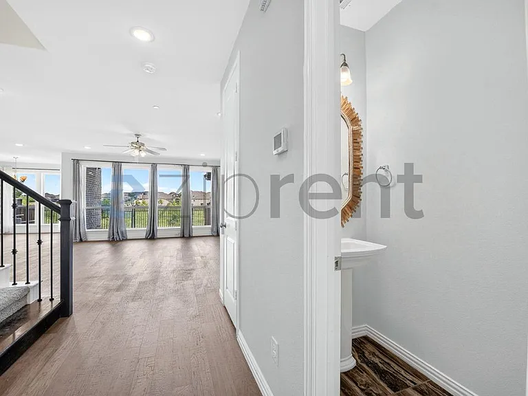 205 Somerset Dr — Photo 5