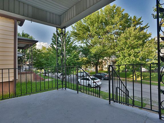 5th image of 4760 Dahlia Ave