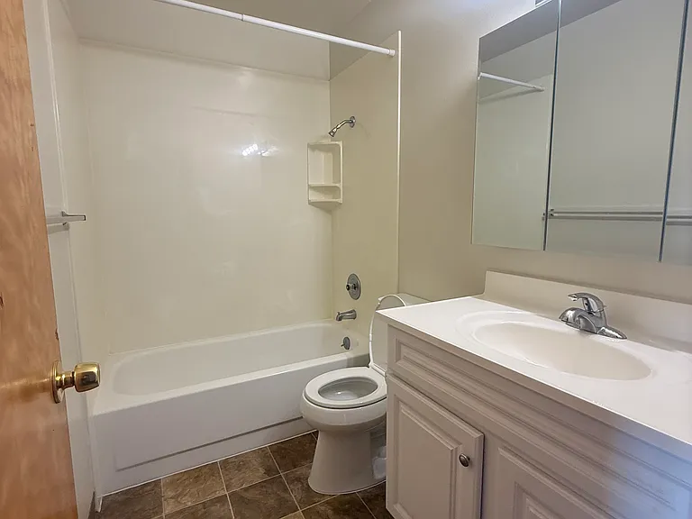 632 Kearney St #8 — Photo 8
