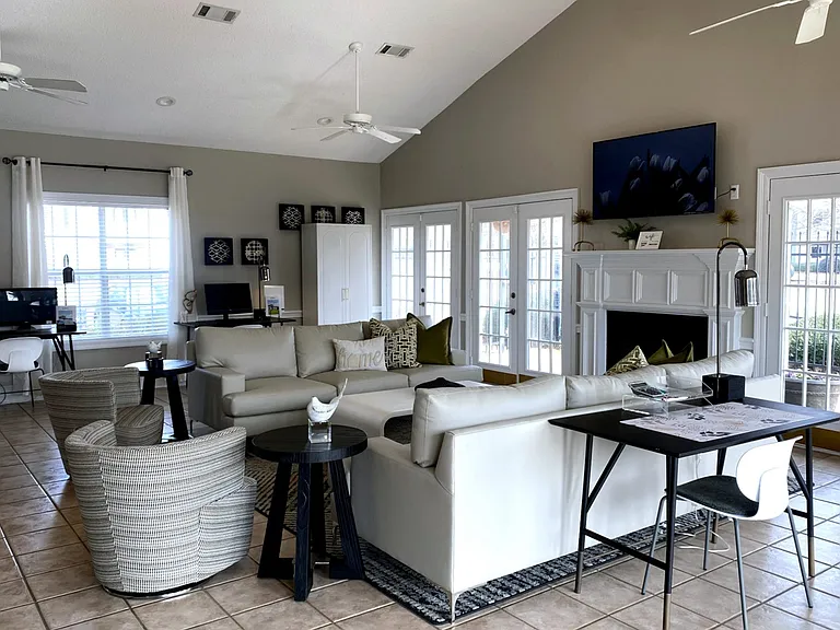 The Colony Apartment Homes — Photo 18