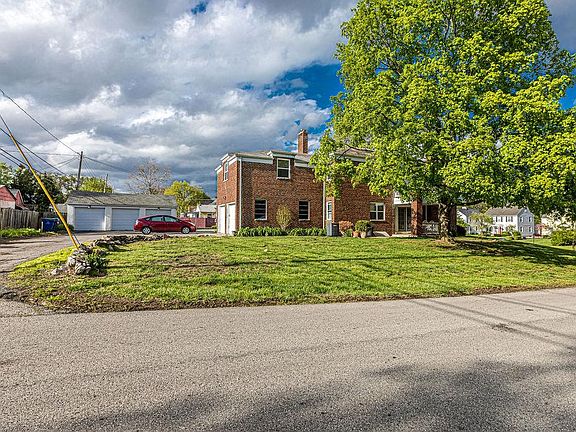 3rd image of 555 Eastmoor Blvd #1