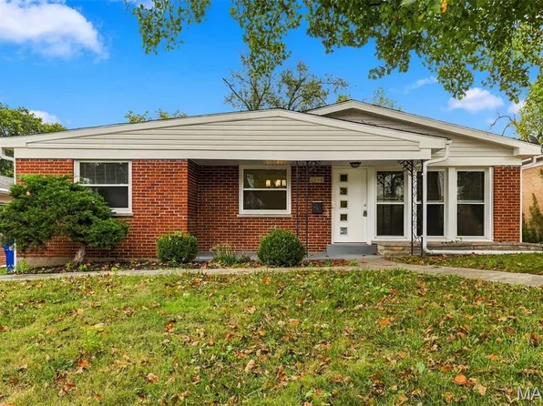 1146 Swarthmore Ln, Saint Louis, MO 63130
