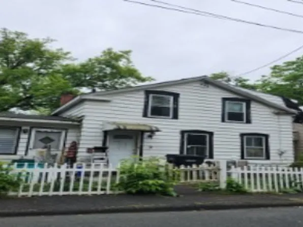 3 Mechanic St, Troy, NY 12180