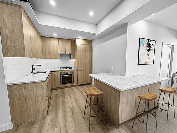 5th image of 250 E 31st St #Penthouse C