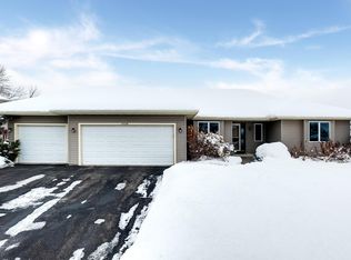 17335 Horizon Trl SE, Prior Lake, MN 55372
