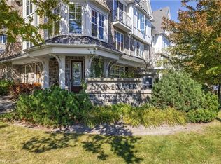 1437 Lakeshore Rd E #201, Mississauga, ON L5E0A2