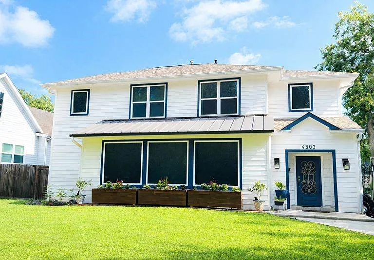 4503 McKinney St — Photo 2