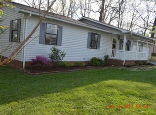 104 Runnymeade Rd, Crossville, TN 38558