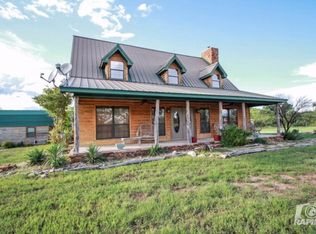 1221 Creekside Rd, Mertzon, TX 76941