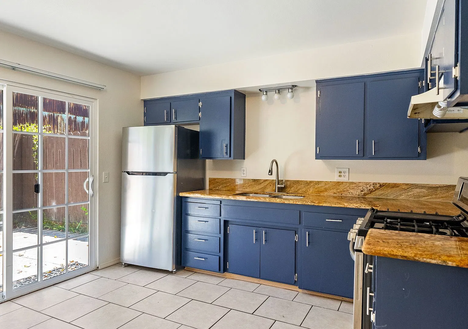 350 Pismo Street — Photo 4