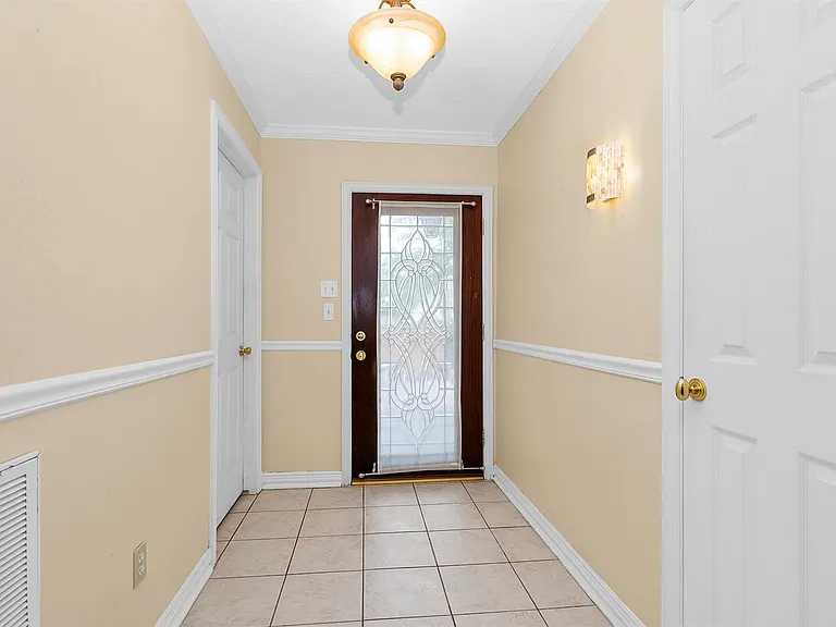 11634 Southlake Dr — Photo 6