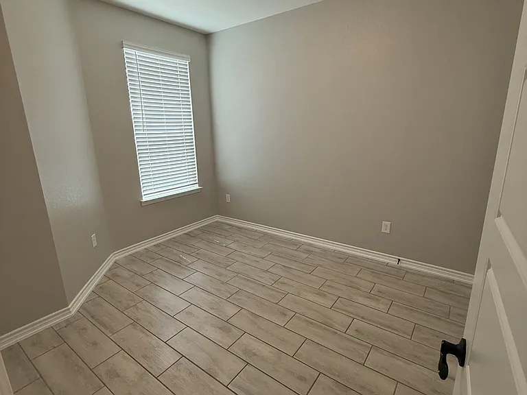 15223 Liberty Sta — Photo 6