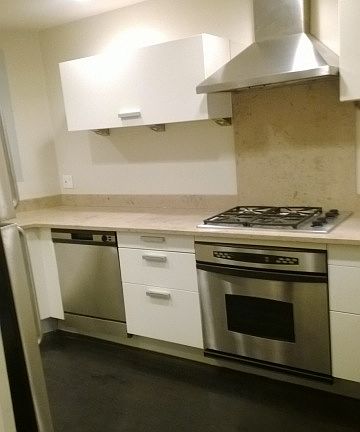 3rd image of 1100 W Cornelia Ave APT 106