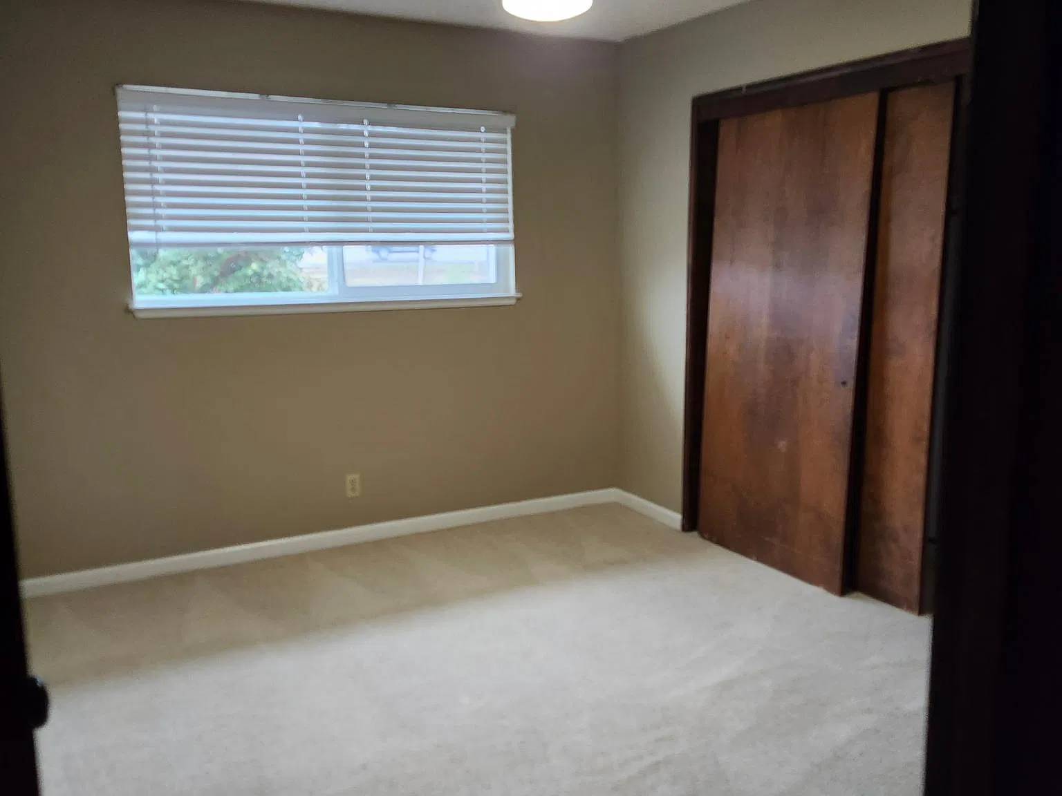 4 bed, 2366 sqft, $2,400 — Photo 4