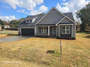 122 Cherry Ln, Greer, SC 29651