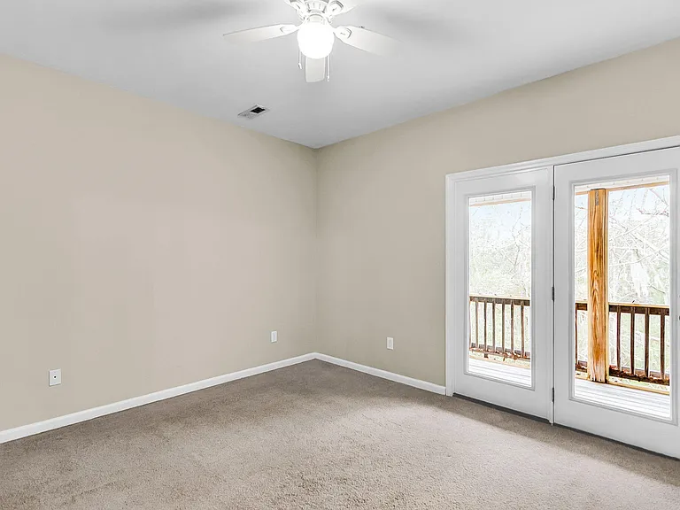 4668 Palm View Cir — Photo 16