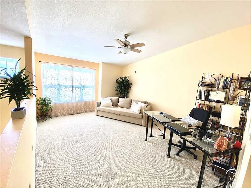 1st image of 33211 Harbour Vista Cir