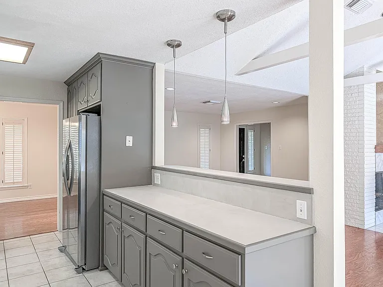 10631 Del Monte Dr — Photo 6