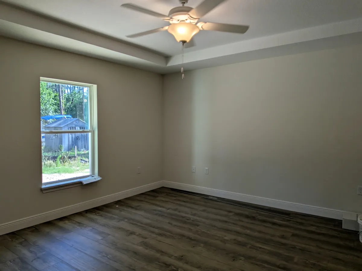 Building Photo - 387 E Caldwell Dr