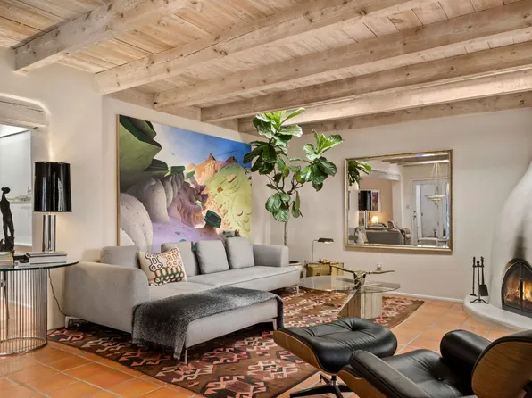 303 Calle Loma Norte, Santa Fe, NM 87501