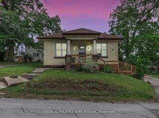 23 Lount St, Barrie, ON L4M 3E3